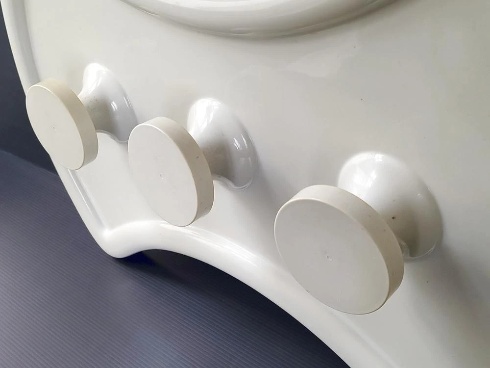 Space Age Wall Coat Rack In Moulded Plastic, 1970s 8 Space Age Wall Coat Rack In Moulded Plastic, 1970s - Image 6