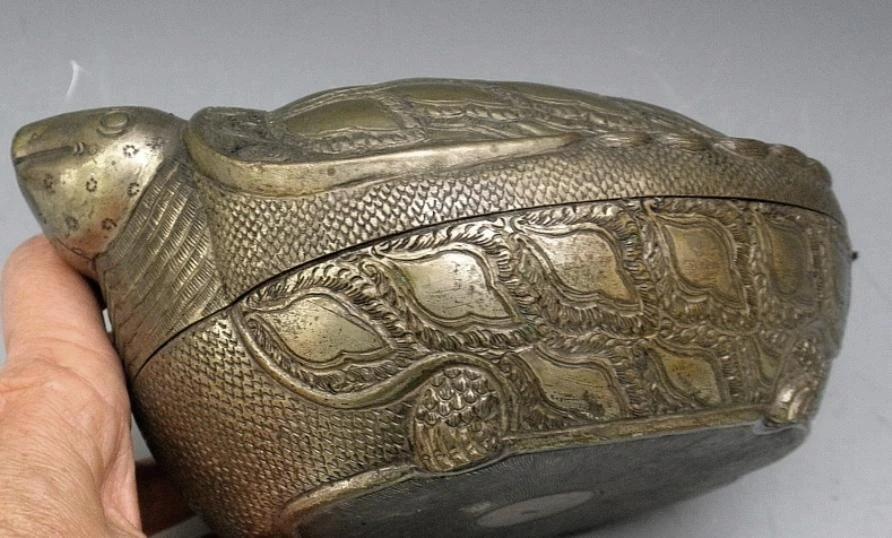Vintage Asian Betel Nut Silver Turtle Box 4 Vintage Asian Betel Nut Silver Turtle Box - Image 2