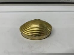 Vintage Brass Shell Trinket Box -CHAIRISH Shop vintage brass shell trinket box 9999