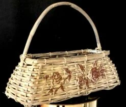 Vintage C1960s Large Whitewashed Graduated Oblong Gathering Basket With Handle And Floral Appliques 17 Vintage C1960s Large Whitewashed Graduated Oblong Gathering Basket With Handle And Floral Appliques -CHAIRISH Shop vintage c1960s large whitewashed graduated oblong gathering basket with handle and floral appliques 0175