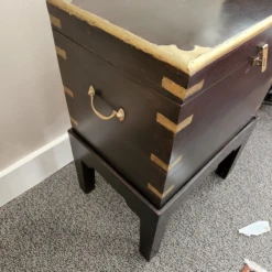 Vintage Campaign Wine Decanter Box On Wooden Base -CHAIRISH Shop vintage campaign wine decanter box on wooden base 1478