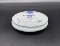Vintage Chantilly Blue And White French Porcelain Floral Trinket Box -CHAIRISH Shop vintage chantilly blue and white french porcelain floral trinket box 0456