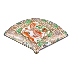Vintage Chinoiserie Fan Shaped Box