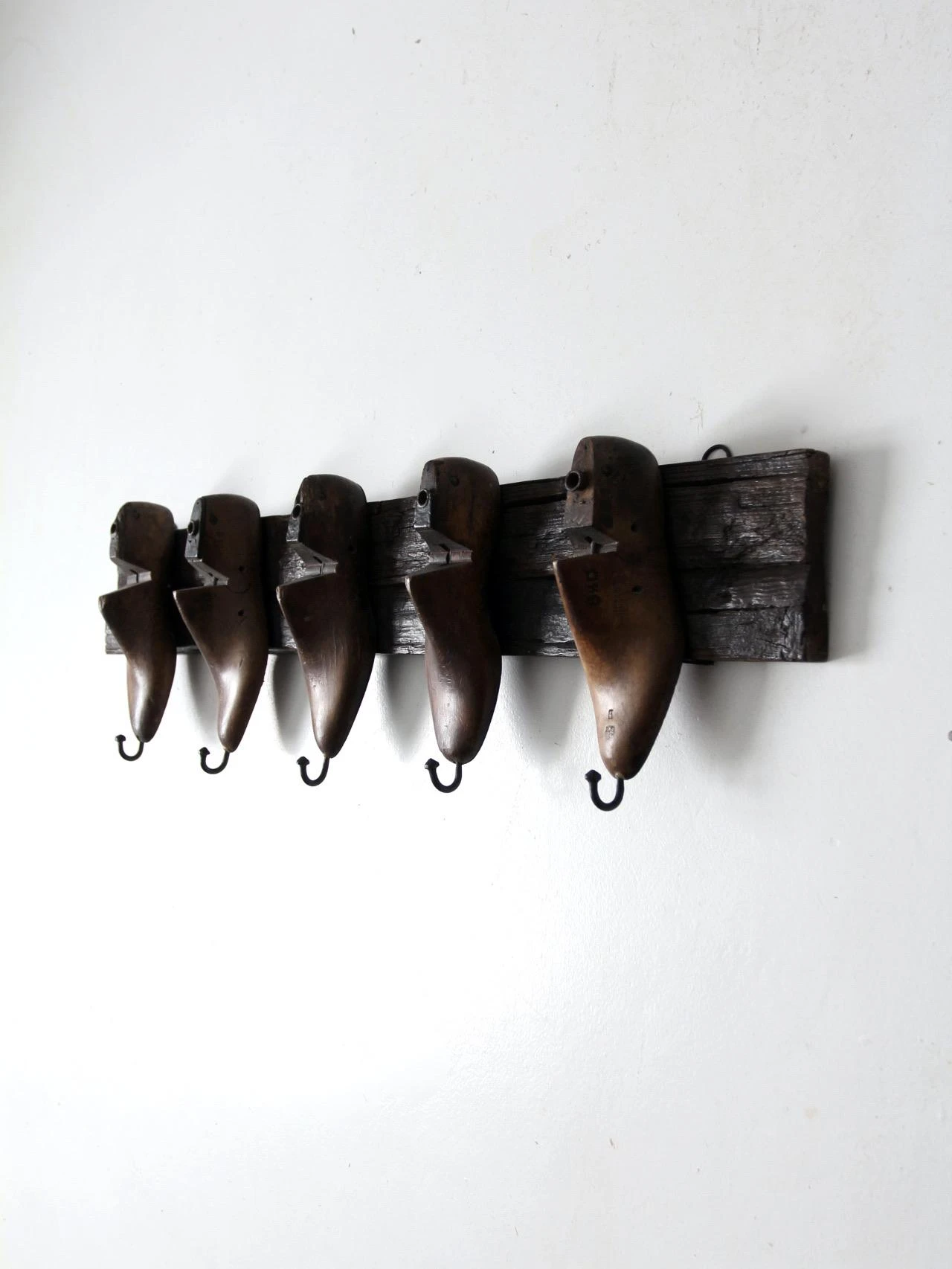 Vintage Cobbler's Shoe Wall Mounted Coat Rack 4 Vintage Cobbler's Shoe Wall Mounted Coat Rack - Image 3