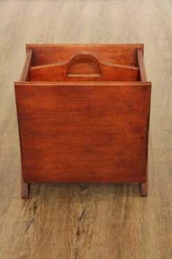 Vintage Cushman Creation Maple Magazine Stand -CHAIRISH Shop vintage cushman creation maple magazine stand 4409