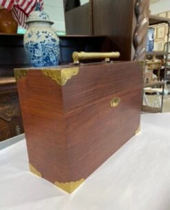 Vintage English Style Brass Bound Walnut Wine Bottle Decanter Box 14 Vintage English Style Brass Bound Walnut Wine Bottle Decanter Box -CHAIRISH Shop vintage english style brass bound walnut wine bottle decanter box 1731