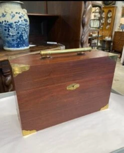 Vintage English Style Brass Bound Walnut Wine Bottle Decanter Box 21 Vintage English Style Brass Bound Walnut Wine Bottle Decanter Box -CHAIRISH Shop vintage english style brass bound walnut wine bottle decanter box 2177