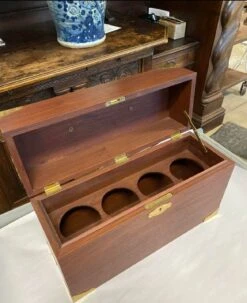 Vintage English Style Brass Bound Walnut Wine Bottle Decanter Box 20 Vintage English Style Brass Bound Walnut Wine Bottle Decanter Box -CHAIRISH Shop vintage english style brass bound walnut wine bottle decanter box 2789