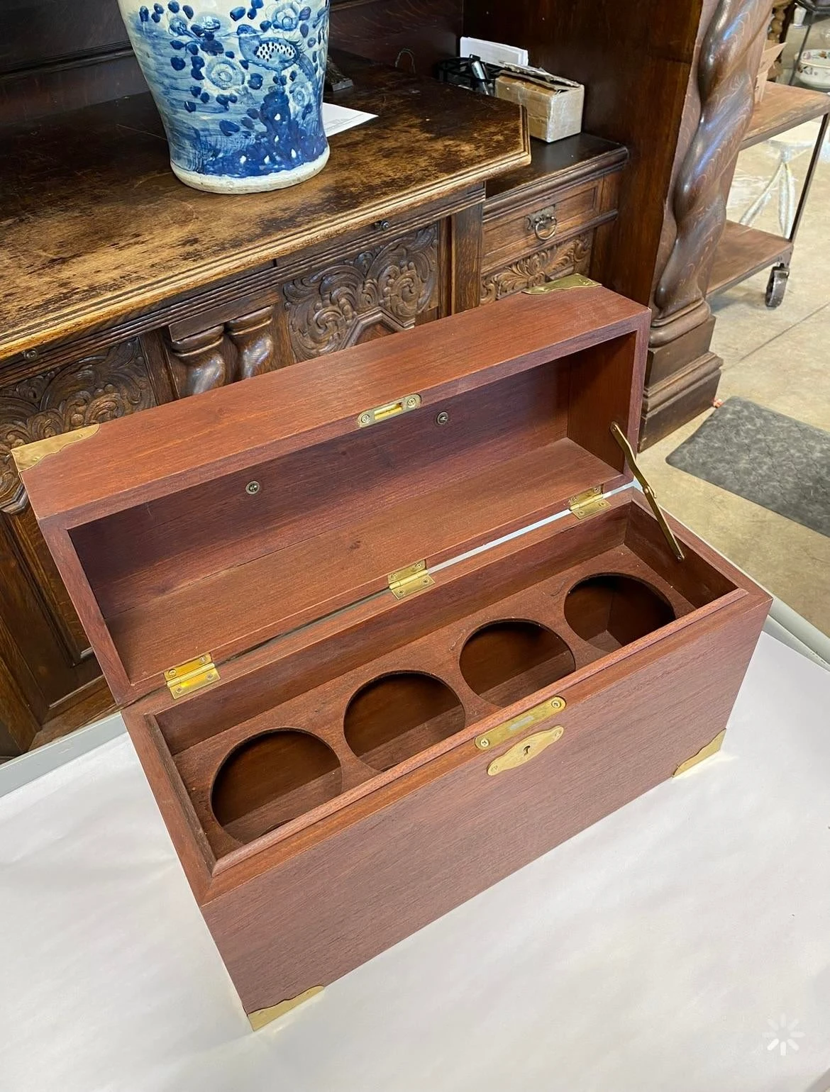 Vintage English Style Brass Bound Walnut Wine Bottle Decanter Box 4 Vintage English Style Brass Bound Walnut Wine Bottle Decanter Box - Image 2