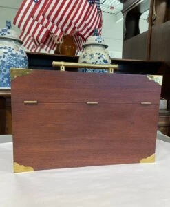 Vintage English Style Brass Bound Walnut Wine Bottle Decanter Box 19 Vintage English Style Brass Bound Walnut Wine Bottle Decanter Box -CHAIRISH Shop vintage english style brass bound walnut wine bottle decanter box 6119