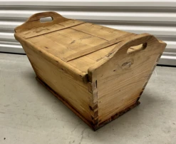 Vintage German Early 1900s Pine Lidded Dough Box -CHAIRISH Shop vintage german early 1900s pine lidded dough box 0640