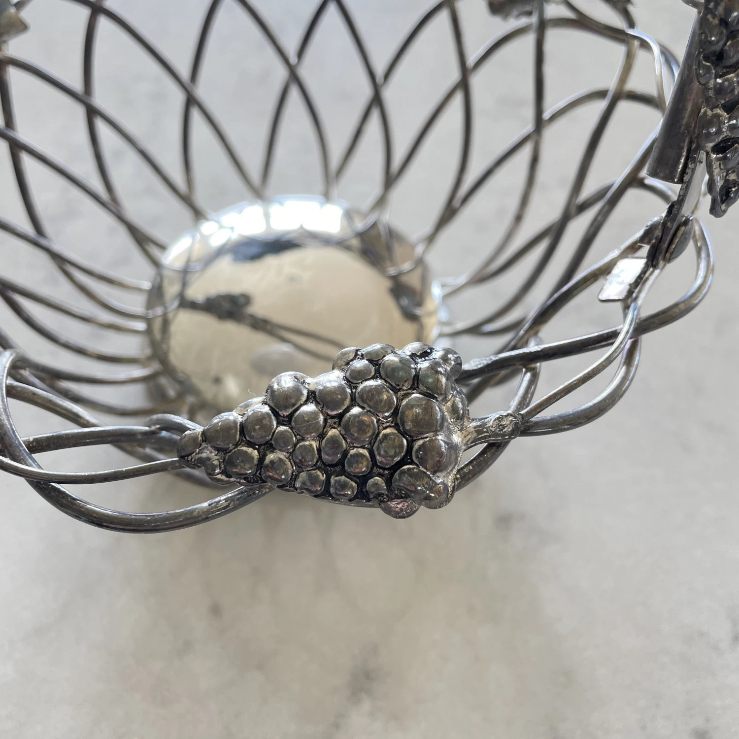 Vintage Godinger Wire Silver Plate Basket 4 Vintage Godinger Wire Silver Plate Basket - Image 2