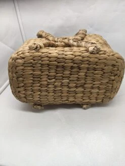 Vintage Handcrafted Vietnam Khaki Beige Seagrass Basket 10 Vintage Handcrafted Vietnam Khaki Beige Seagrass Basket -CHAIRISH Shop vintage handcrafted vietnam khaki beige seagrass basket 7779