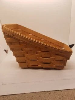 Vintage Longaberger Handwoven Basket, 1992 9 Vintage Longaberger Handwoven Basket, 1992 -CHAIRISH Shop vintage longaberger handwoven basket 1992 1630