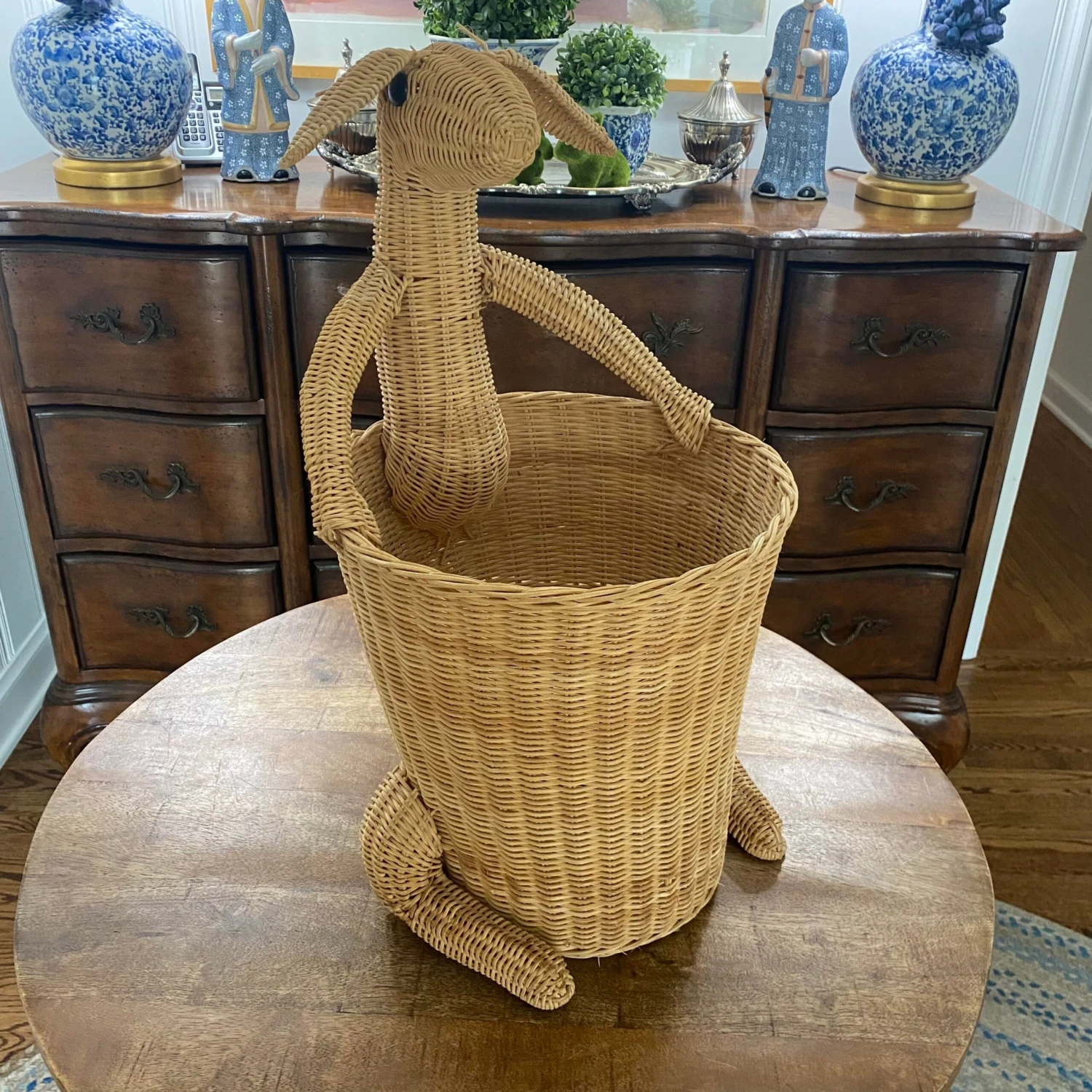 Vintage Mid Century Kangaroo Wicker Basket 12 Vintage Mid Century Kangaroo Wicker Basket - Image 10