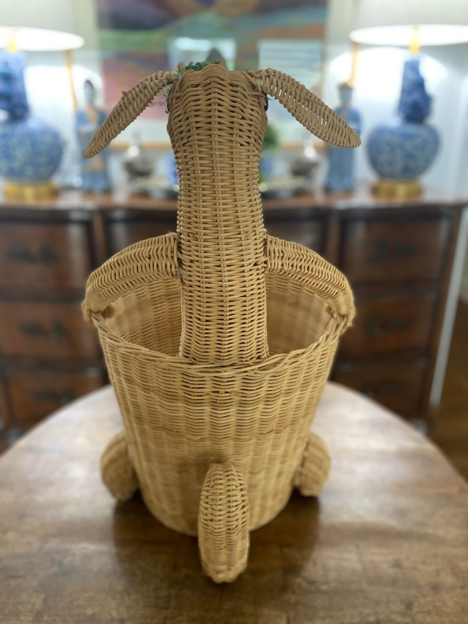 Vintage Mid Century Kangaroo Wicker Basket 8 Vintage Mid Century Kangaroo Wicker Basket - Image 6