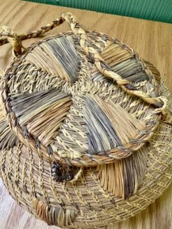 Vintage Native American-Style Woven Pine Needle Lidded Basket -CHAIRISH Shop vintage native american style woven pine needle lidded basket 7098