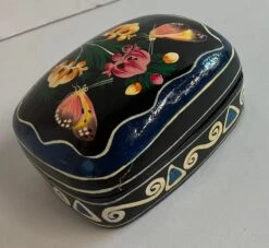 Vintage Paper Mache Hand Painted Trinket Box -CHAIRISH Shop vintage paper mache hand painted trinket box 2491