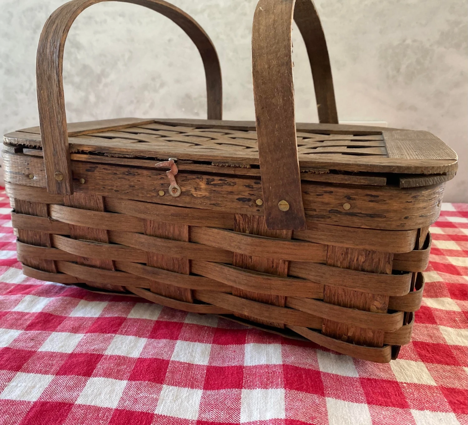 Vintage Peterboro Woven Wood Flip-Top Picnic Basket 9 Vintage Peterboro Woven Wood Flip-Top Picnic Basket - Image 7
