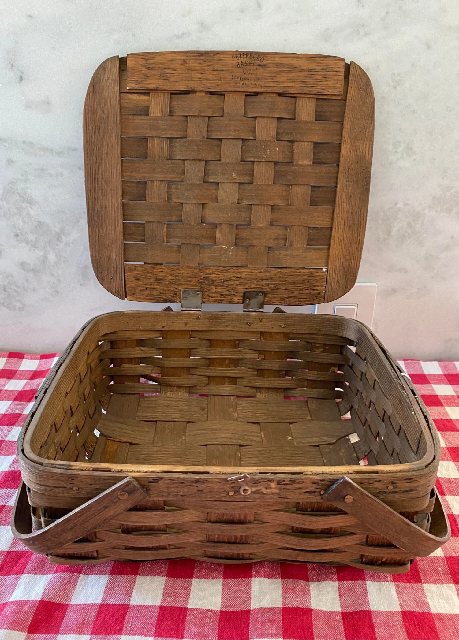 Vintage Peterboro Woven Wood Flip-Top Picnic Basket 4 Vintage Peterboro Woven Wood Flip-Top Picnic Basket - Image 2