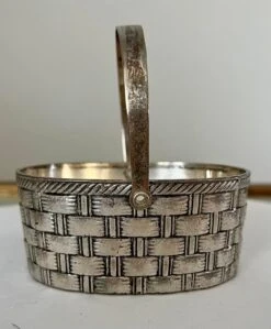 Vintage Raimond Silverplate Petite Woven Basket With Hinged Handle -CHAIRISH Shop vintage raimond silverplate petite woven basket with hinged handle 0729