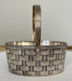 Vintage Raimond Silverplate Petite Woven Basket With Hinged Handle -CHAIRISH Shop vintage raimond silverplate petite woven basket with hinged handle 9029