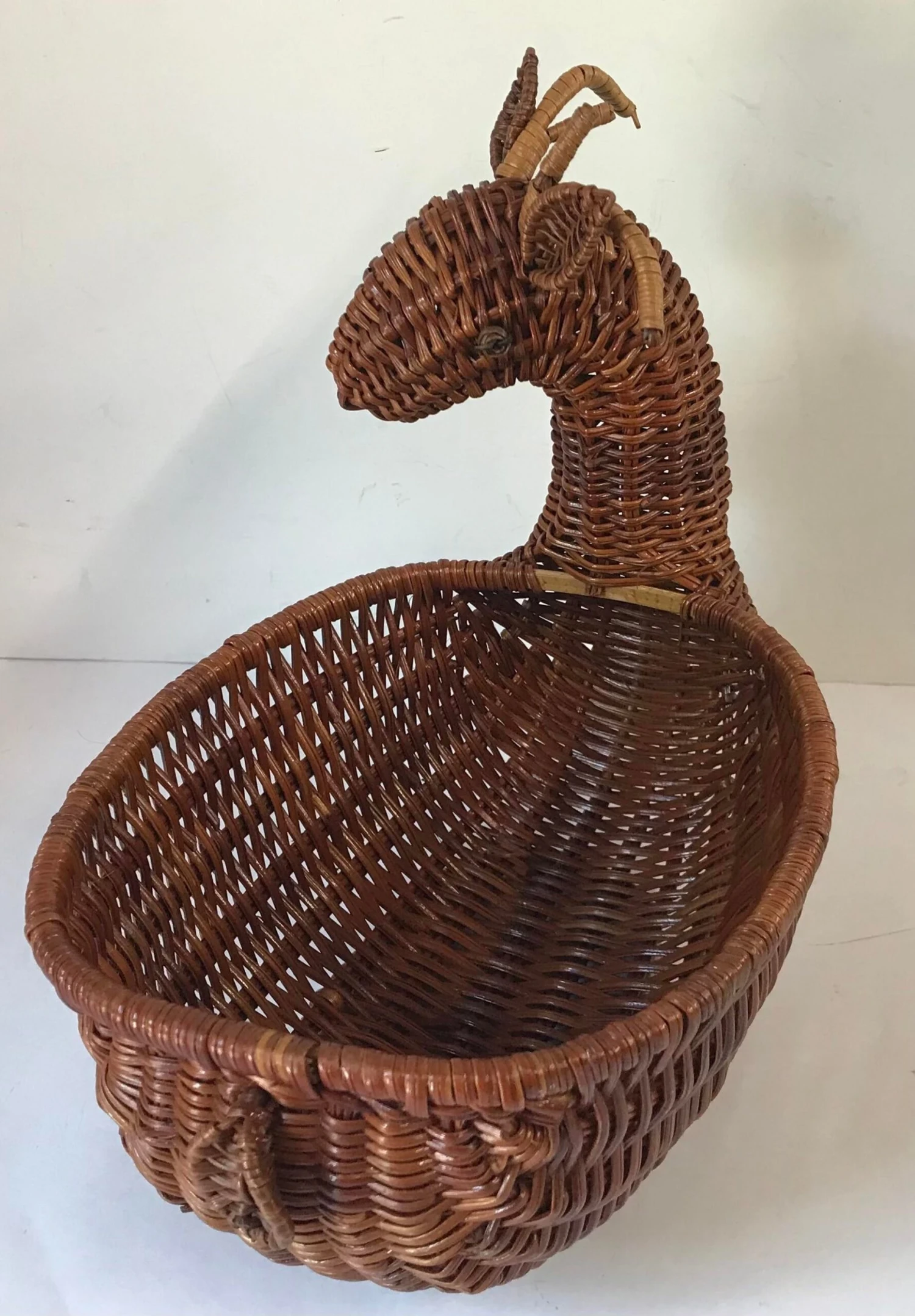 Vintage Reindeer Shaped Wicker Basket 6 Vintage Reindeer Shaped Wicker Basket - Image 4