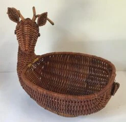 Vintage Reindeer Shaped Wicker Basket 12 Vintage Reindeer Shaped Wicker Basket -CHAIRISH Shop vintage reindeer shaped wicker basket 0708