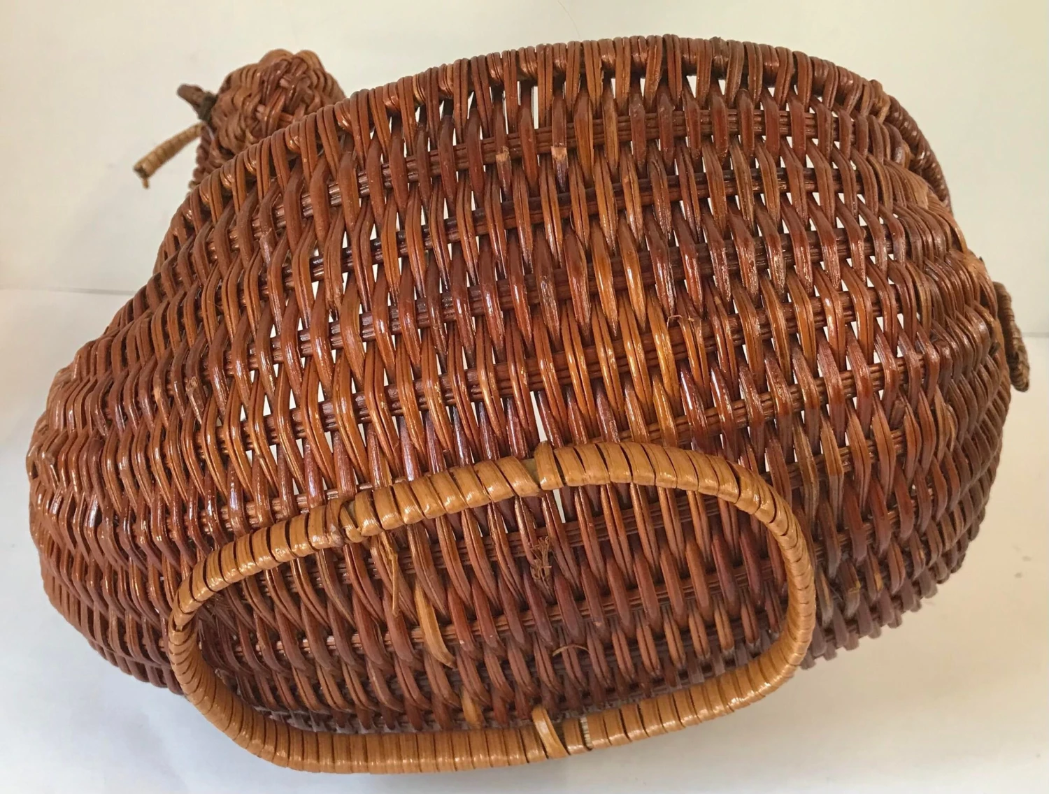 Vintage Reindeer Shaped Wicker Basket 9 Vintage Reindeer Shaped Wicker Basket - Image 7