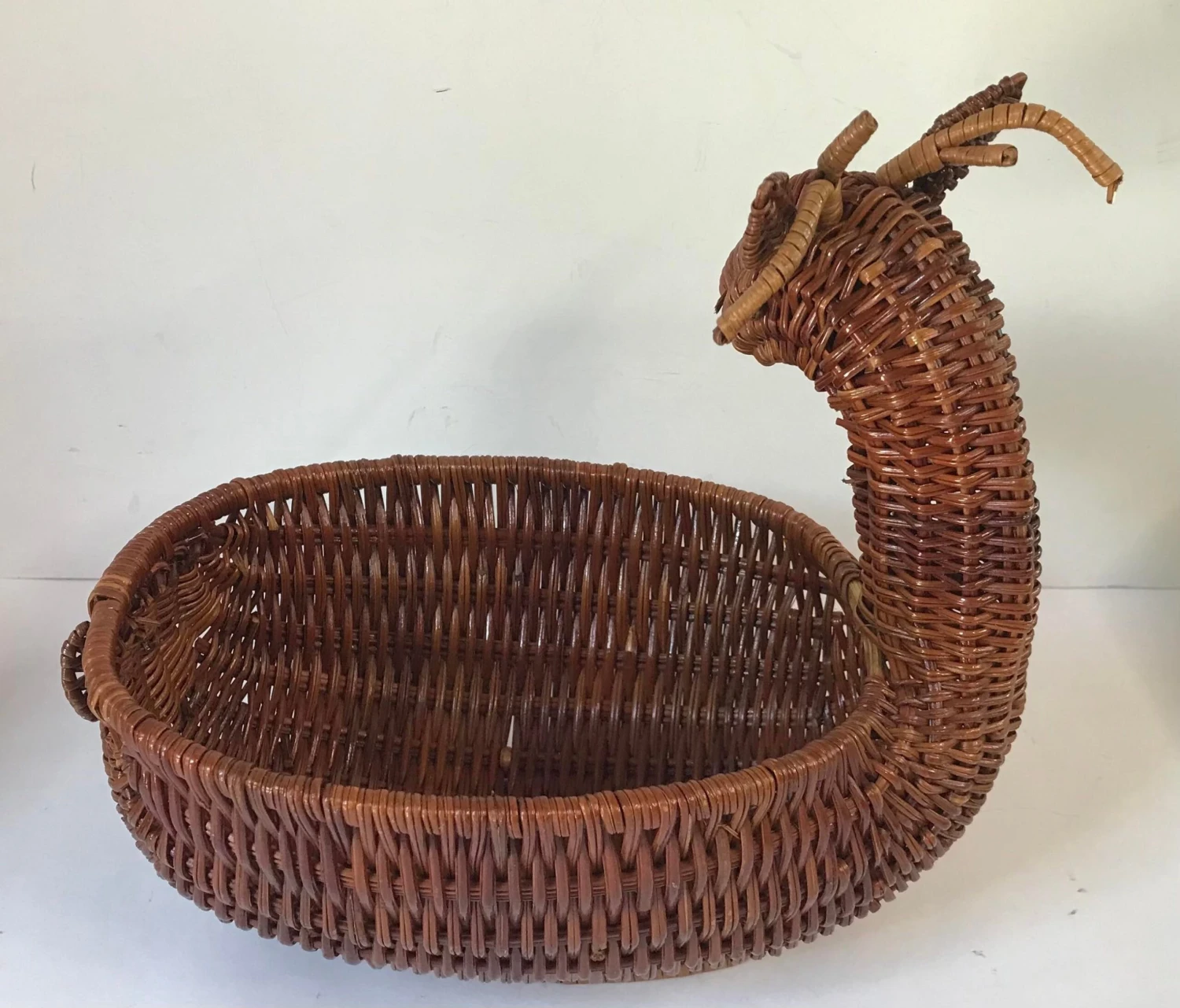 Vintage Reindeer Shaped Wicker Basket 7 Vintage Reindeer Shaped Wicker Basket - Image 5