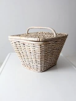 Vintage White Wicker Basket 21 Vintage White Wicker Basket -CHAIRISH Shop vintage white wicker basket 0701