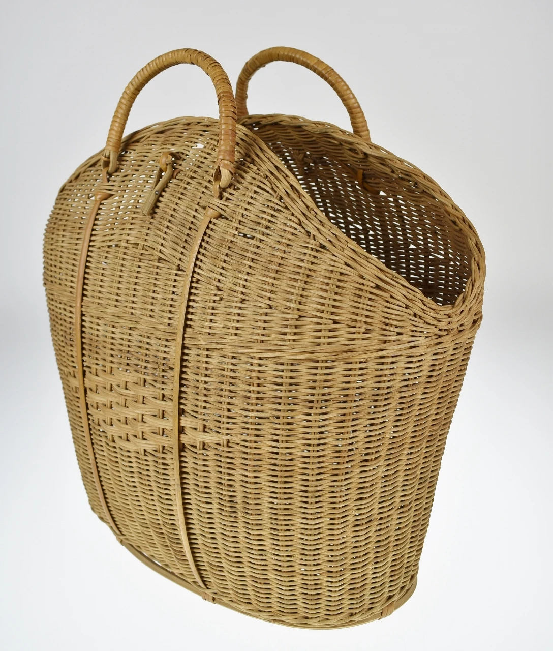 Vintage Wicker Tote Basket 5 Vintage Wicker Tote Basket - Image 3