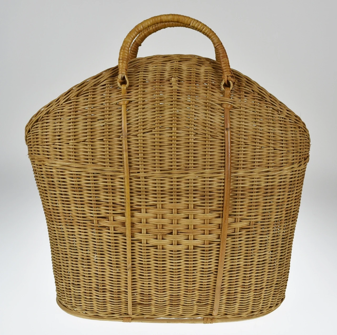 Vintage Wicker Tote Basket 9 Vintage Wicker Tote Basket - Image 7