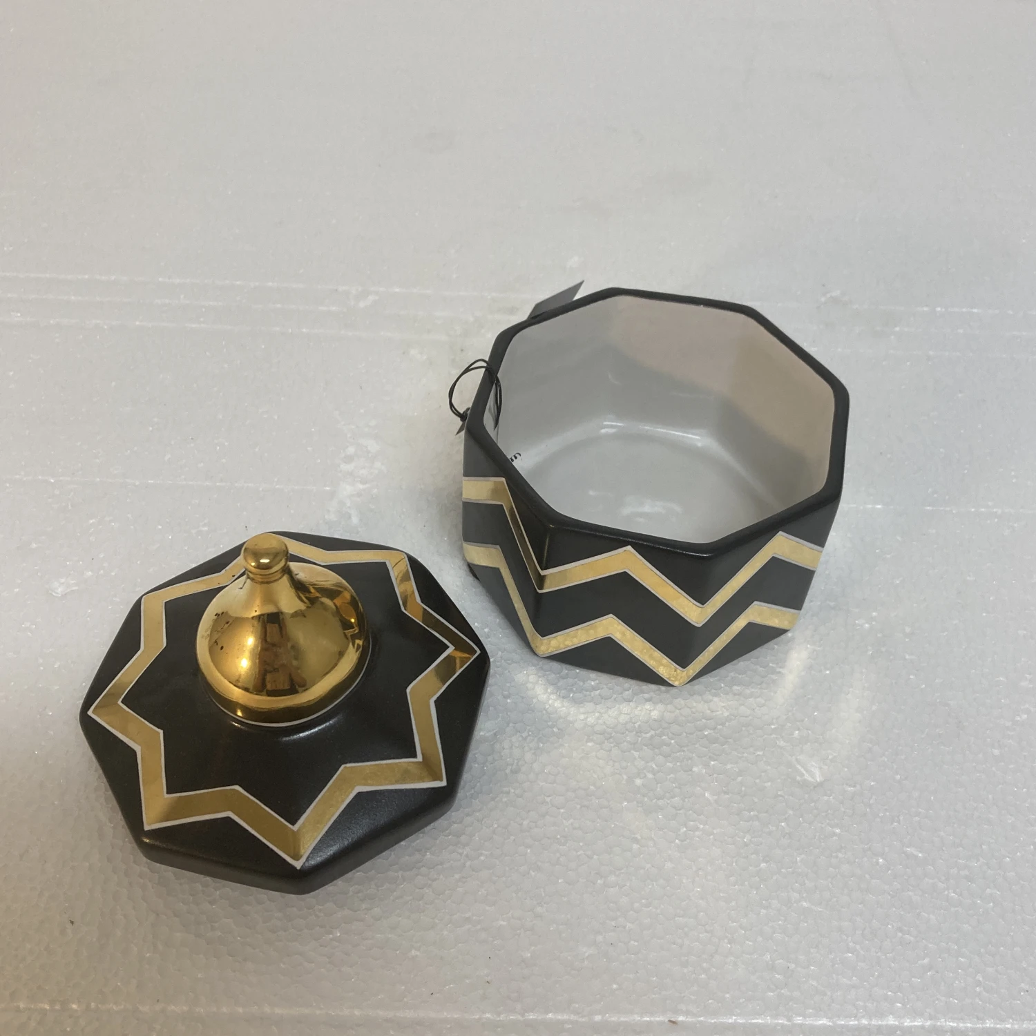 Waylande Gregory Chevron Design Lidded Box 7 Waylande Gregory Chevron Design Lidded Box - Image 5